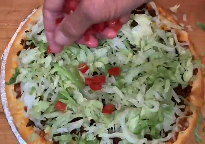 Garnish The Pizza